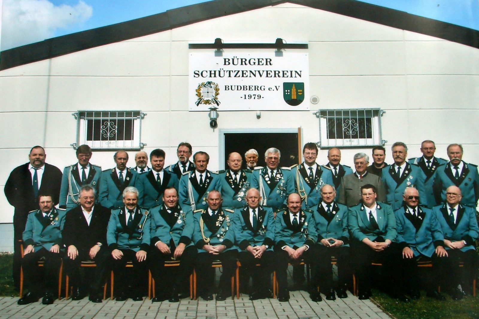 Schützenhalle und Bautrupp